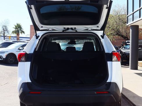 Used 2019 Toyota RAV4 XLE image 22