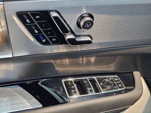 New 2027 Cadillac Vistiq Sport AWD/4WD image 25