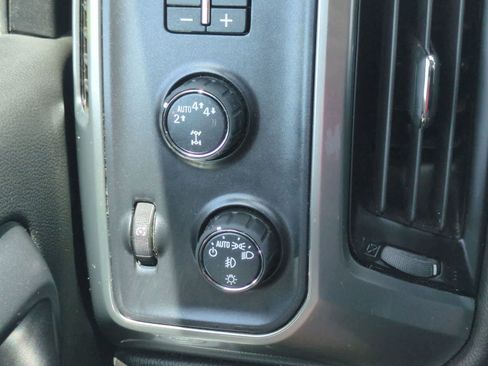 Used 2019 Chevrolet Silverado 1500 LT w/ All Star Edition AWD/4WD image 26