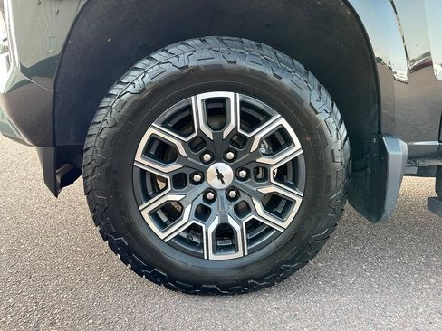 Used 2023 Chevrolet Colorado Z71 w/ Z71 Convenience Package 2 AWD/4WD image 39