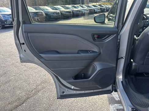 Certified 2025 Subaru Forester Premium image 32