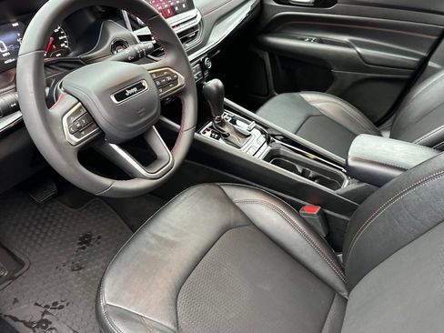 Used 2024 Jeep Compass Trailhawk image 9