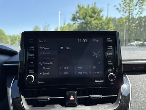 Used 2022 Toyota Corolla LE FWD image 23