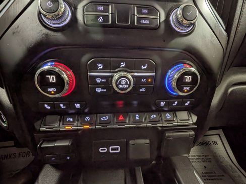 Used 2021 GMC Sierra 1500 AT4 w/ AT4 Premium Package AWD/4WD image 17