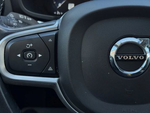 Used 2020 Volvo S60 T5 Momentum FWD image 28