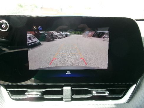 Used 2026 Chevrolet Equinox LT FWD image 27