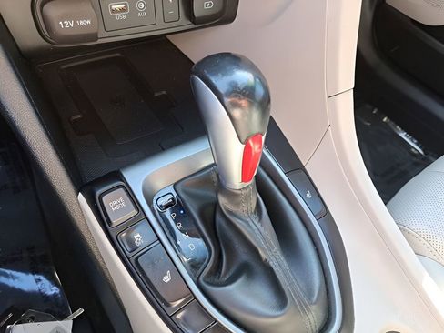 Used 2020 Hyundai Veloster Turbo Ultimate image 21