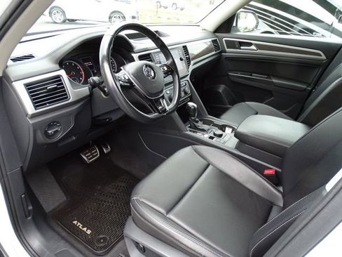 Used 2019 Volkswagen Atlas SE w/ Towing Package AWD/4WD image 12