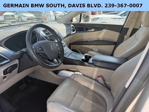 Used 2017 Lincoln MKX Reserve w/ Driver Assistance Package image 20