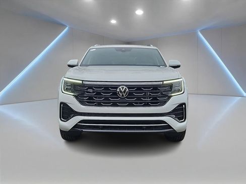 Certified 2024 Volkswagen Atlas Cross Sport SEL R-Line image 2