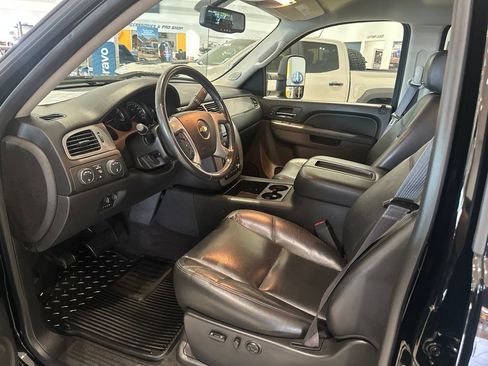 Used 2014 Chevrolet Silverado 3500 LTZ w/ LTZ Plus Package AWD/4WD image 8