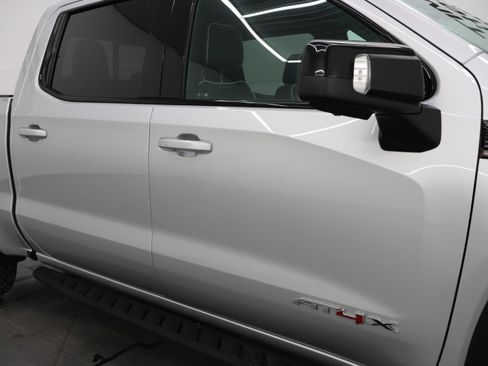Used 2022 GMC Sierra 1500 AT4X image 29