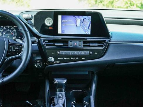 Used 2024 Lexus ES 350 FWD image 14
