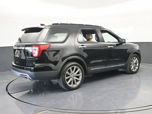 Used 2017 Ford Explorer Limited image 6
