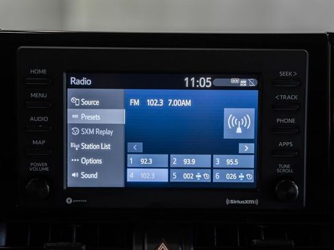 Used 2022 Toyota RAV4 XLE image 12