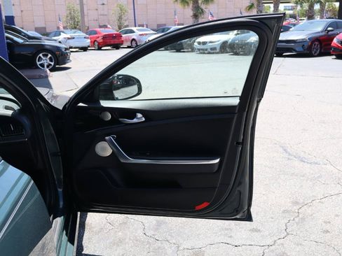 Used 2022 Kia Stinger GT-Line w/ Sun & Sound Package RWD image 9