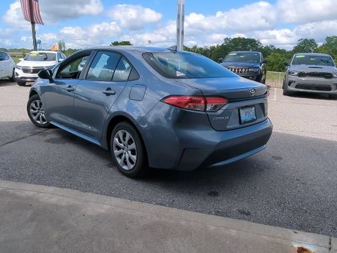 Used 2022 Toyota Corolla LE FWD image 19