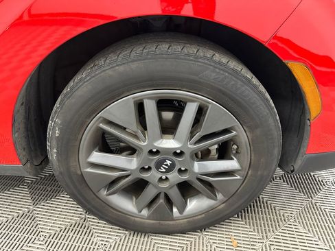 Used 2021 Kia Soul S image 12