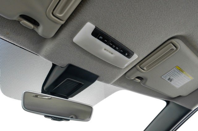 Used 2020 Nissan Kicks S w/ Interior Electronics Package FWD image 29