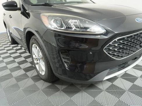 Used 2020 Ford Escape SE FWD image 10