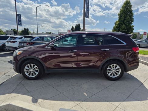 Used 2017 Kia Sorento LX FWD image 8