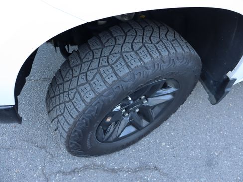 Certified 2024 Chevrolet Silverado 1500 Custom Trail Boss image 37