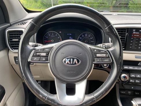 Used 2020 Kia Sportage EX image 18