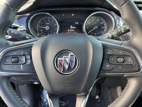 Used 2022 Buick Encore GX Preferred w/ Cold Weather Comfort Package image 18