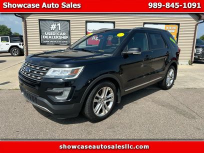 Used 2017 Ford Explorer XLT w/ XLT Technology Feature Bundle
