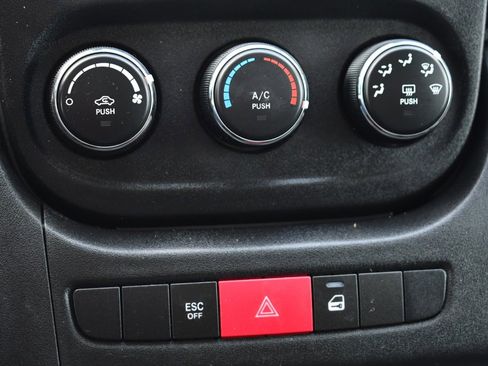 Used 2016 RAM ProMaster 2500 image 28