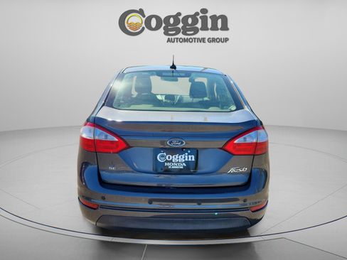 Used 2017 Ford Fiesta SE image 4