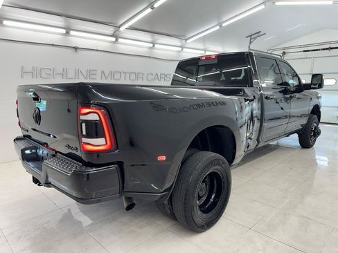 Used 2024 RAM 3500 Big Horn w/ Night Edition AWD/4WD image 4