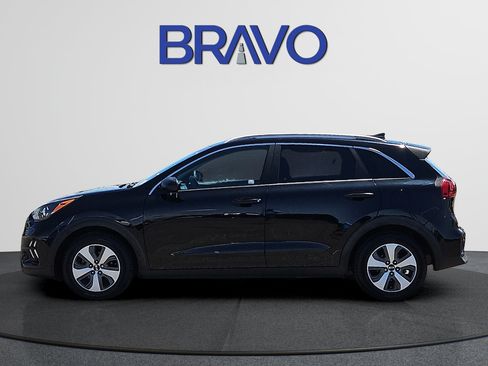 Used 2020 Kia Niro LX FWD image 2