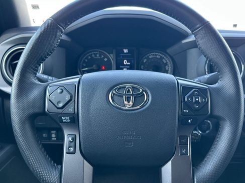 Certified 2023 Toyota Tacoma TRD Off-Road image 22