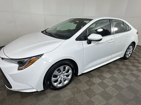Used 2023 Toyota Corolla LE FWD image 7