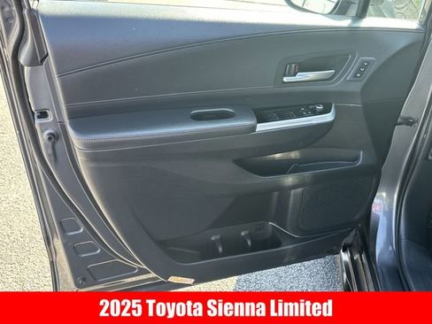 Certified 2025 Toyota Sienna Limited FWD image 4
