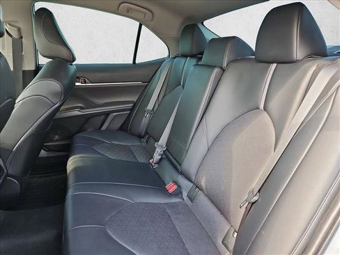 Used 2022 Toyota Camry XSE FWD image 17