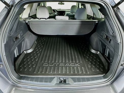 Used 2025 Subaru Outback Premium image 28