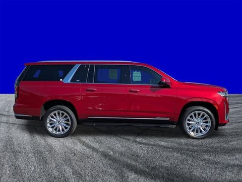 Used 2024 Cadillac Escalade ESV Premium Luxury image 3