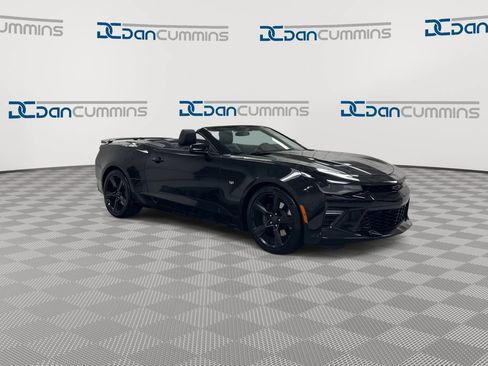 Used 2018 Chevrolet Camaro SS RWD image 2