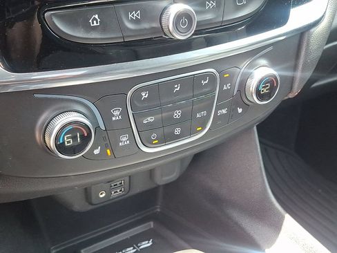 Certified 2023 Chevrolet Traverse RS AWD/4WD image 17