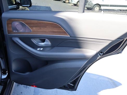 Certified 2025 Mercedes-Benz GLE 350 4MATIC image 16