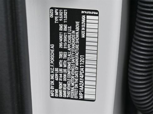 Used 2023 Porsche Cayenne Platinum Edition image 26