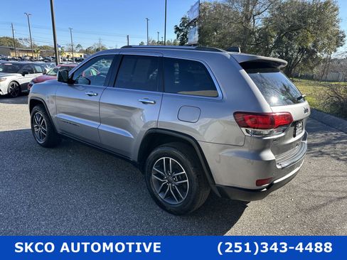 Used 2020 Jeep Grand Cherokee Limited w/ Luxury Group II image 3