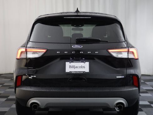 Used 2020 Ford Escape SE image 14