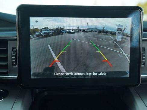 Used 2022 Ford Explorer XLT w/ Equipment Group 202A image 30