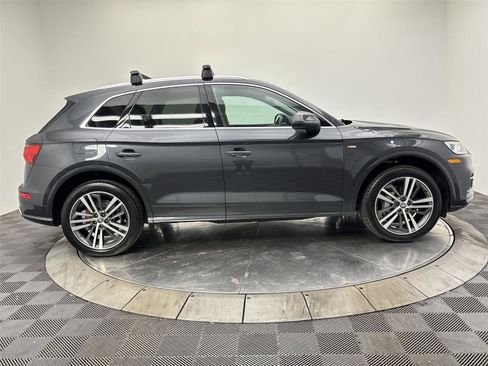 Used 2020 Audi Q5 e Premium Plus image 17