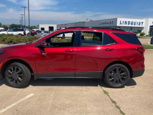 Used 2024 Chevrolet Equinox RS w/ RS Leather Package AWD/4WD image 2