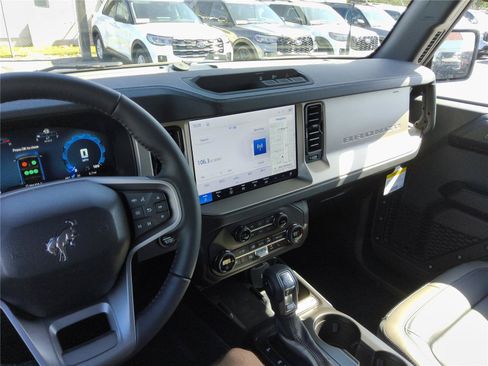 New 2026 Ford Bronco Outer Banks AWD/4WD image 13