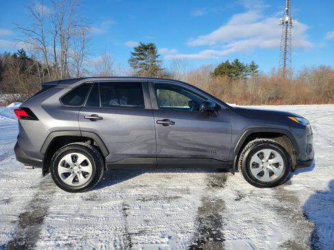 Used 2023 Toyota RAV4 LE image 4